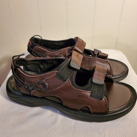 NWOB Propet Surf Walker II Men\'s Leather Sandals 12 EEE Brown Hook & Loop